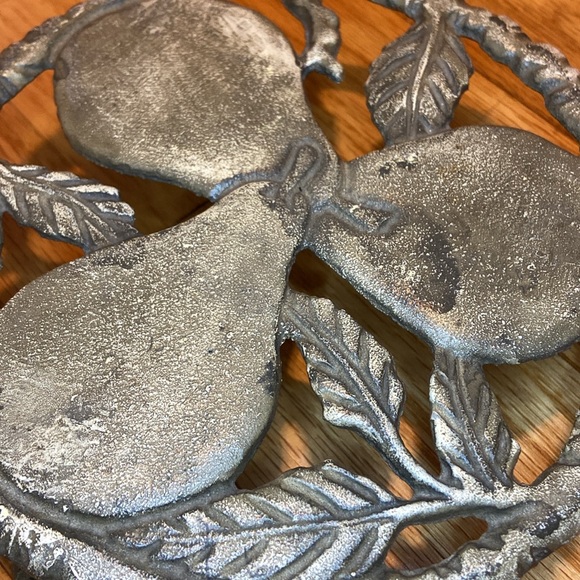 🍐 Vintage brass pear trivet - Picture 4 of 9